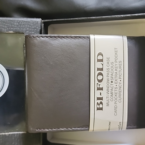 NIB Mens BI-FOLD Wallet-Brown - Picture 1 of 8